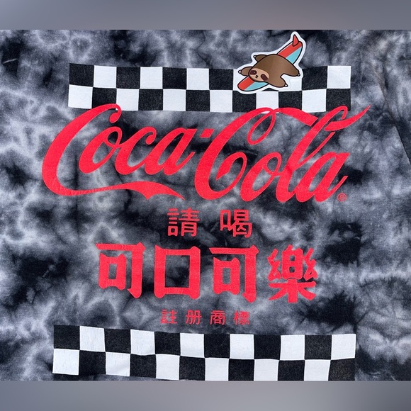 Retro Coca-Cola Shirt 🥤 - Picture 4 of 4